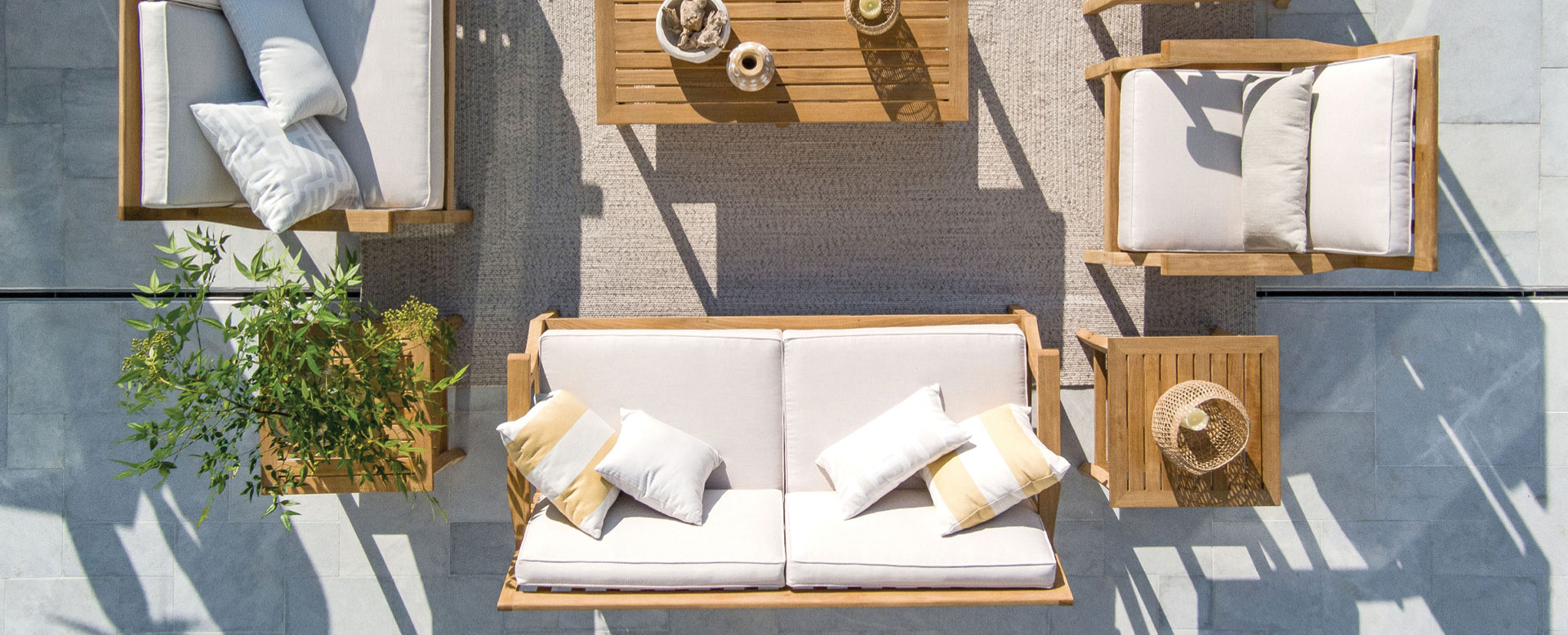 Seneca lounge collection