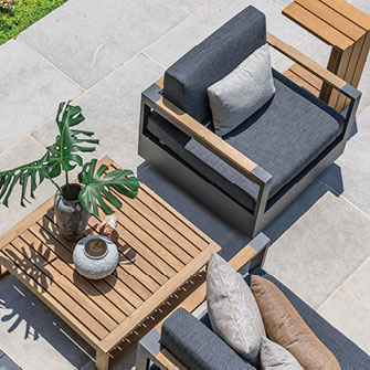Casita aluminum and teak lounge chair